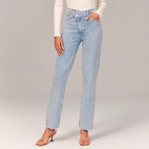 Abercrombie curve love 90s ultra high rise straight jeans, 24R